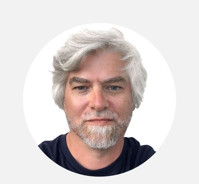 Benoît Lepaul, professeur de Mathématiques, ancien professeur à l’ESTACA et responsable de la prépa « post-Bac Ingénieur »