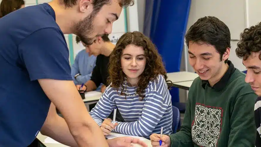 Prépa médecine en Première : anticiper le PASS efficacement